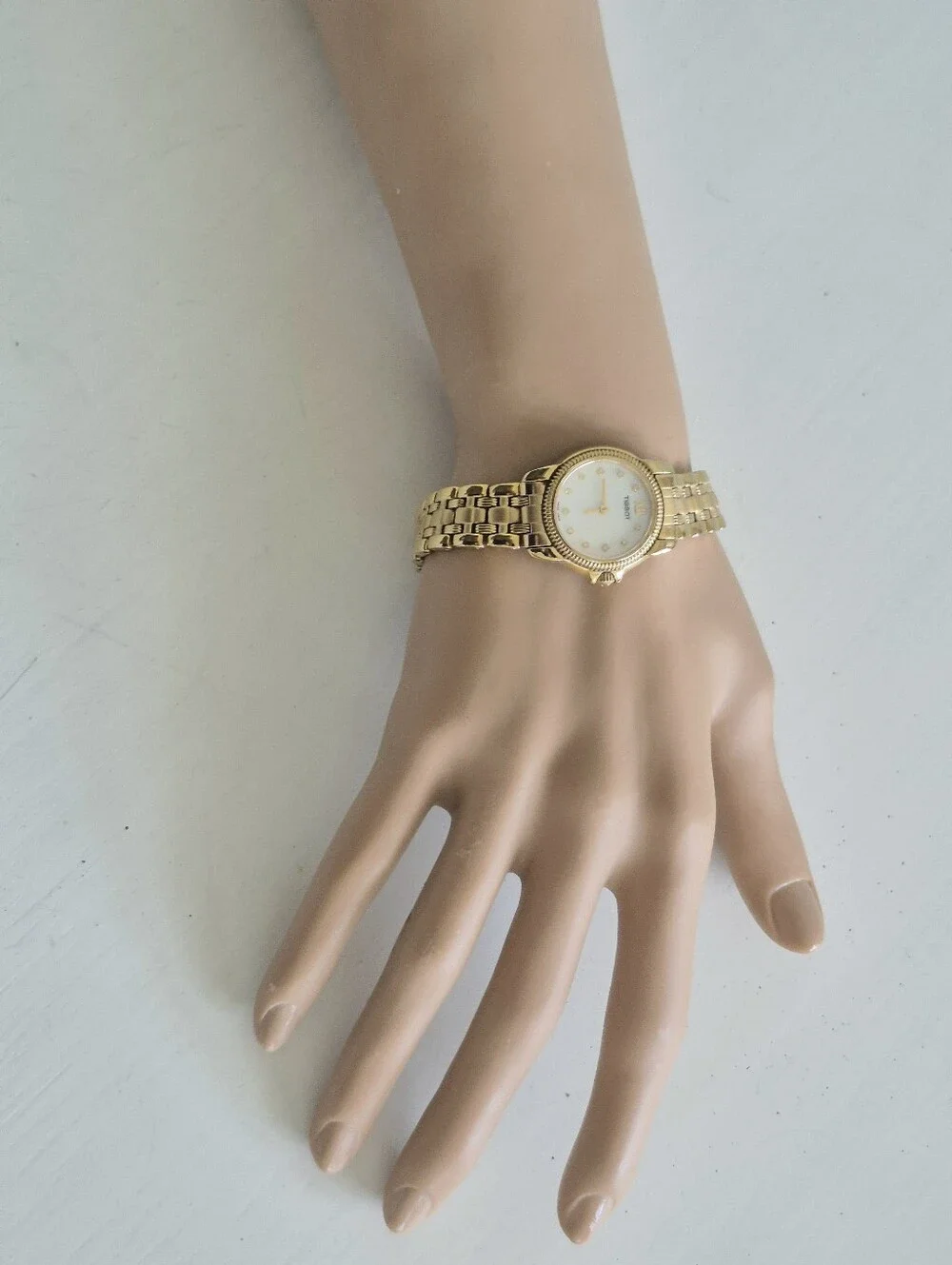 Tissot Women's Gold-Tone Bracelet Watch - Gold